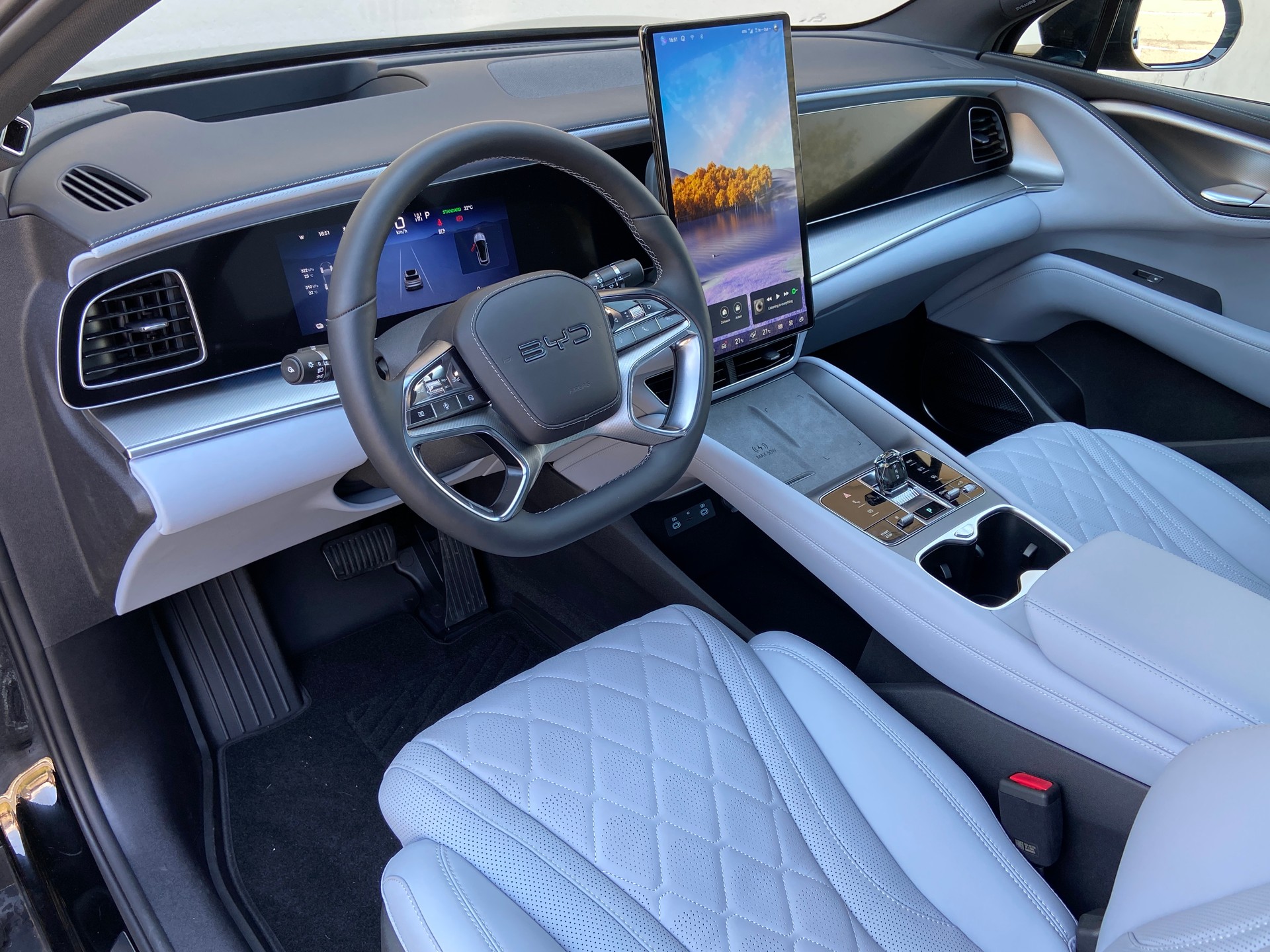 BYD Sealion 7 91,3 kWh Excellence AWD-showroom-element-3