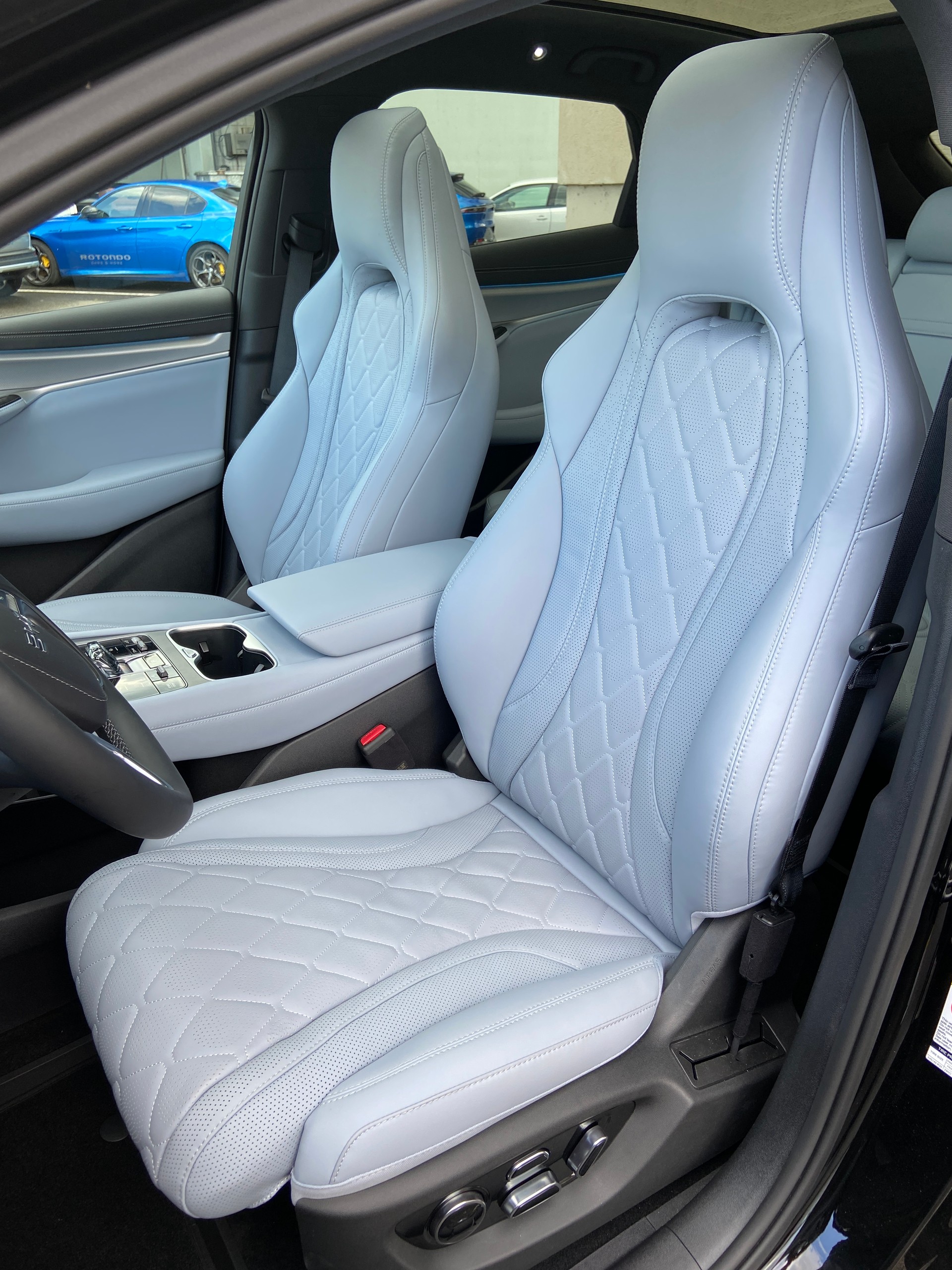 BYD Sealion 7 91,3 kWh Excellence AWD-image-4