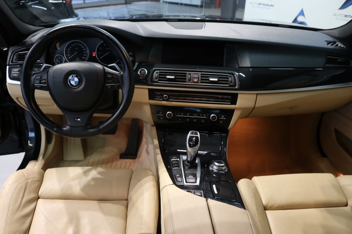 BMW 528i xDrive Steptronic-showroom-element-2