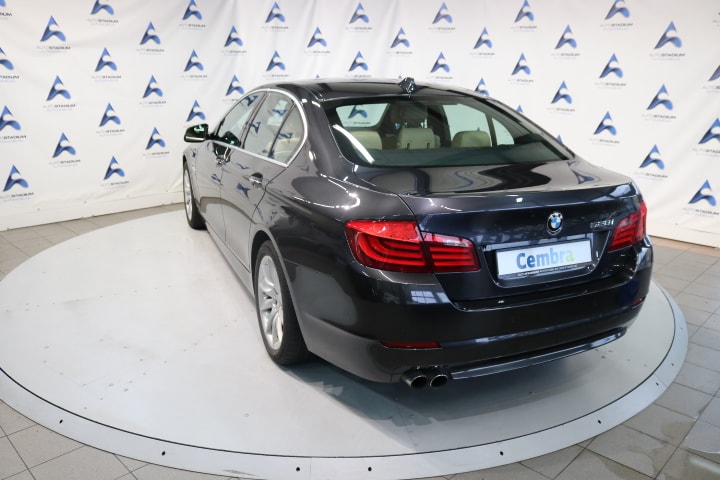 BMW 528i xDrive Steptronic-image-19