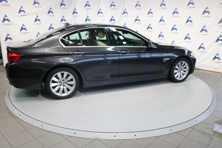 BMW 528i xDrive Steptronic-image-24