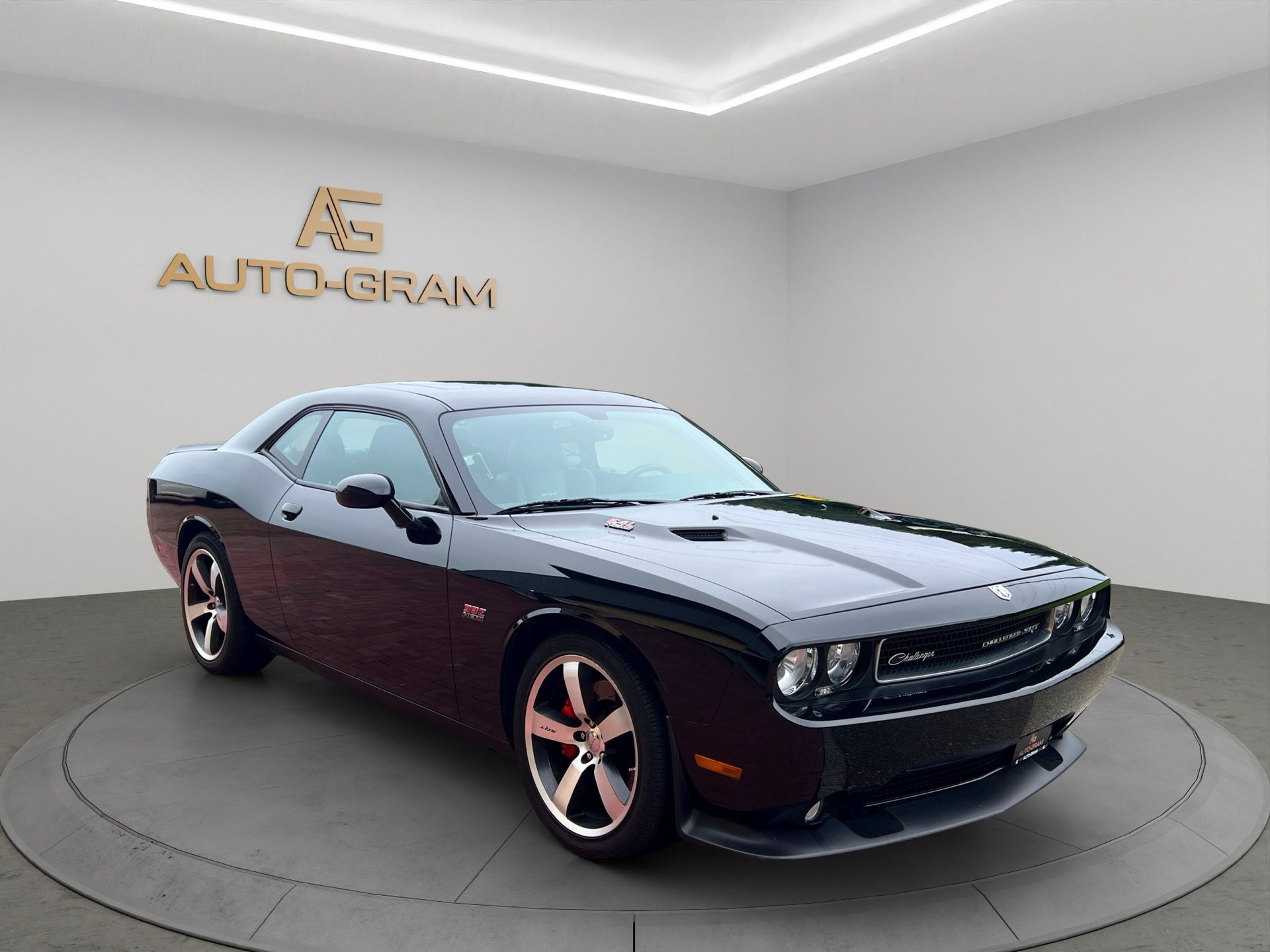 DODGE SRT8 6.4 HEMI-image-6