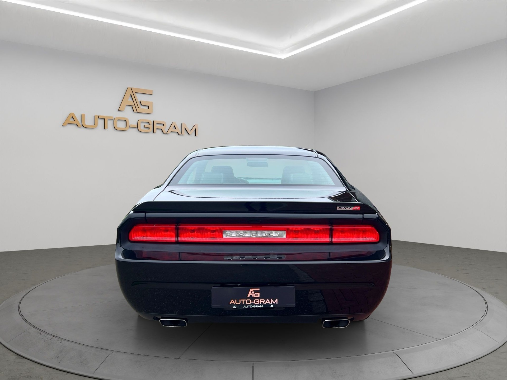 DODGE SRT8 6.4 HEMI-showroom-element-3