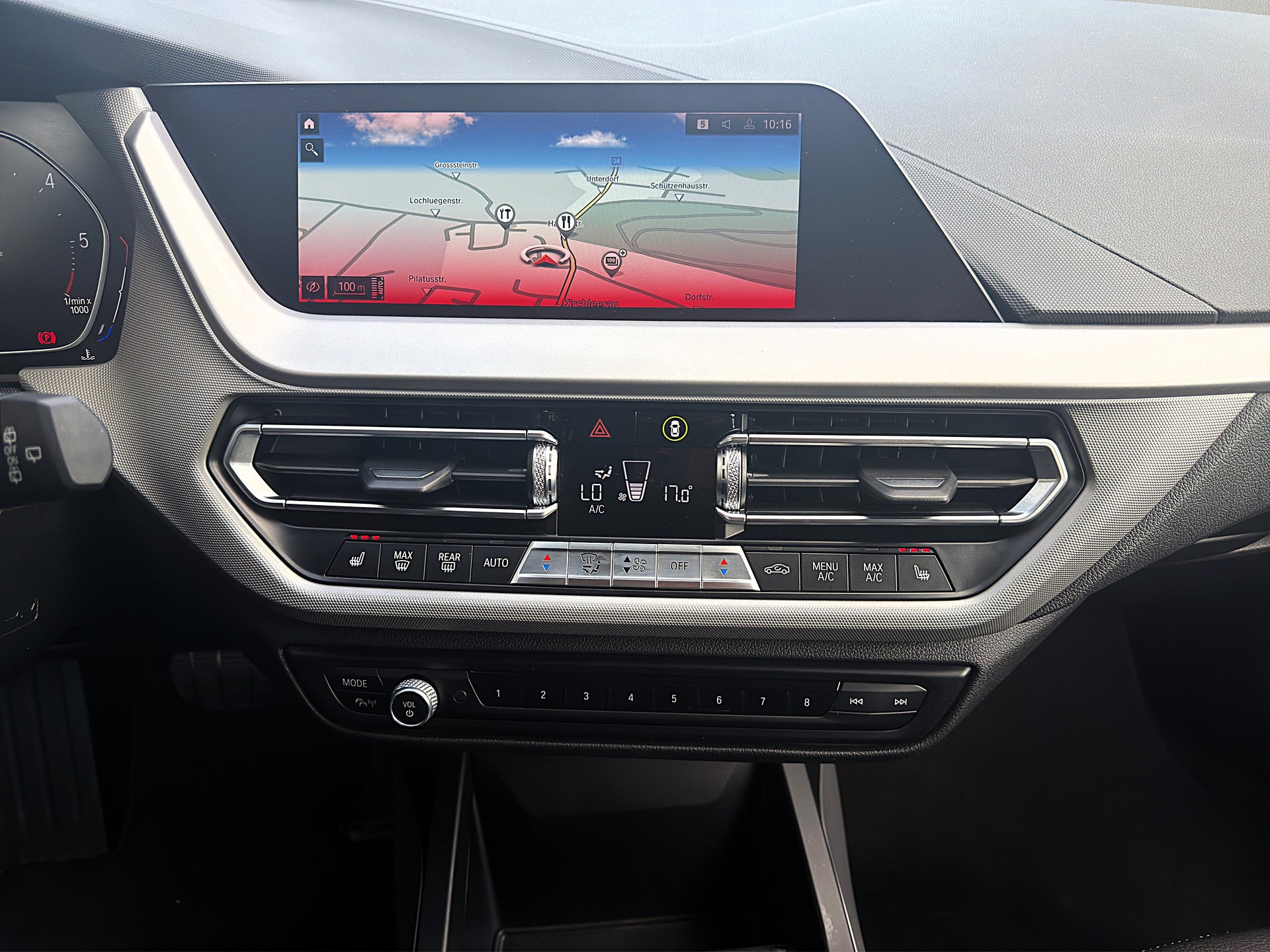 BMW 120d xDrive Steptronic-image-10