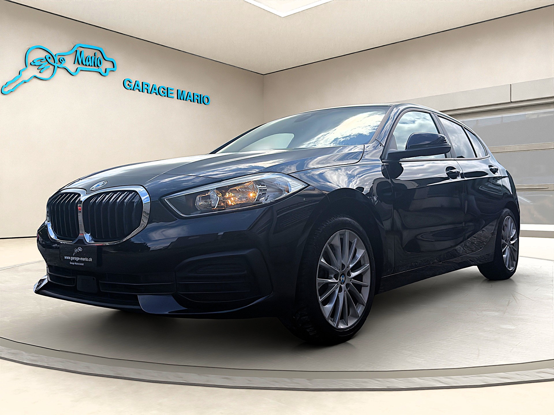 BMW 120d xDrive Steptronic-image-2
