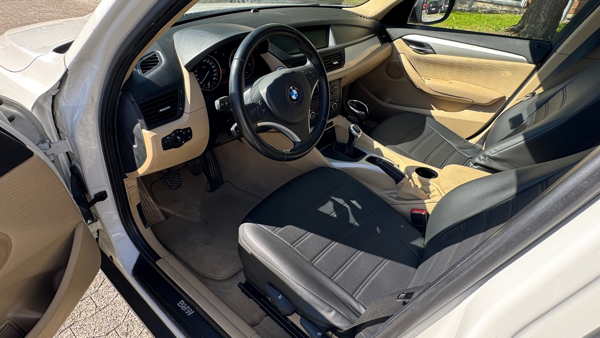 BMW X1 sDrive 18d-image-5