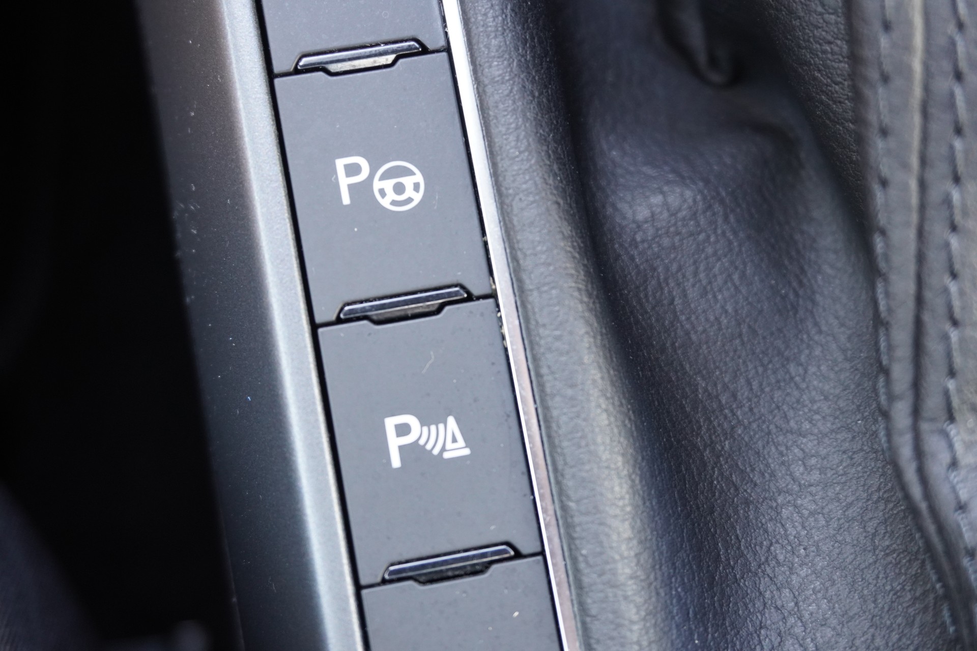 VW Polo 1.0 TSI R-Line DSG-image-21