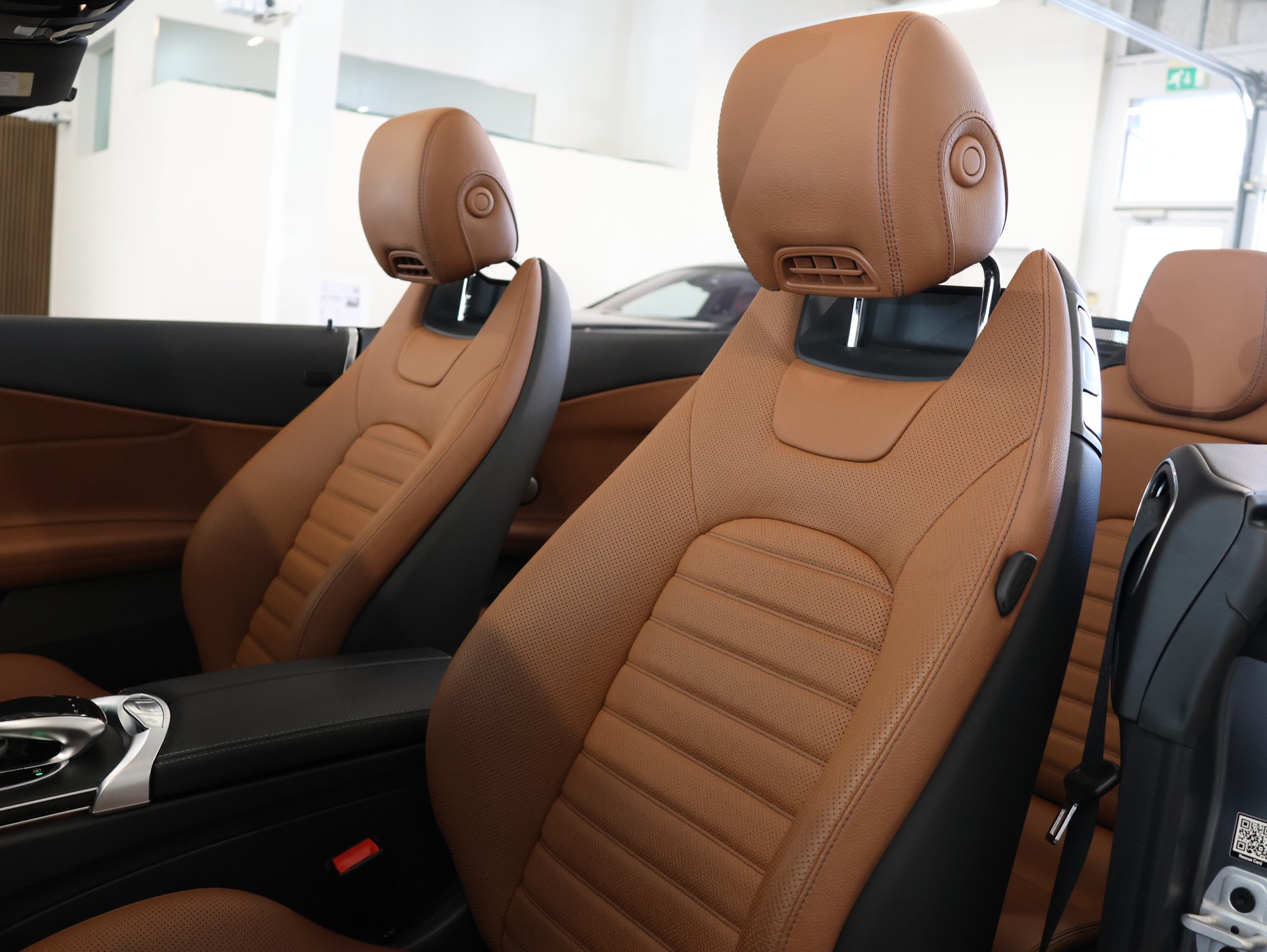 MERCEDES-BENZ C 300 Cabriolet 9G-Tronic * 360 Kamera* Burmester* *Sitzheizung/Lüftung*-image-19
