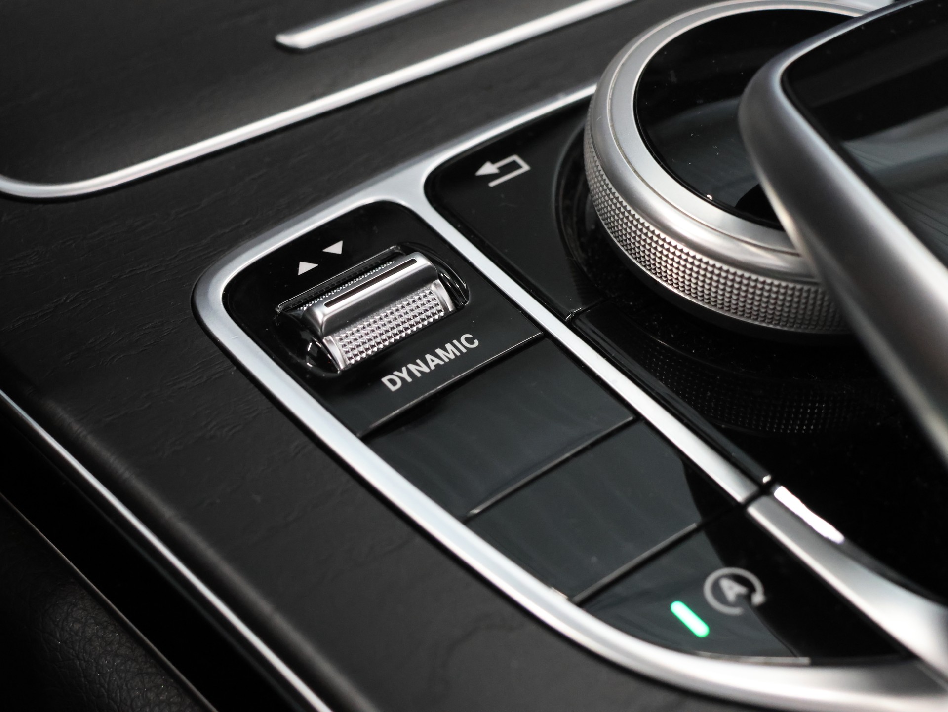 MERCEDES-BENZ C 300 Cabriolet 9G-Tronic * 360 Kamera* Burmester* *Sitzheizung/Lüftung*-image-28