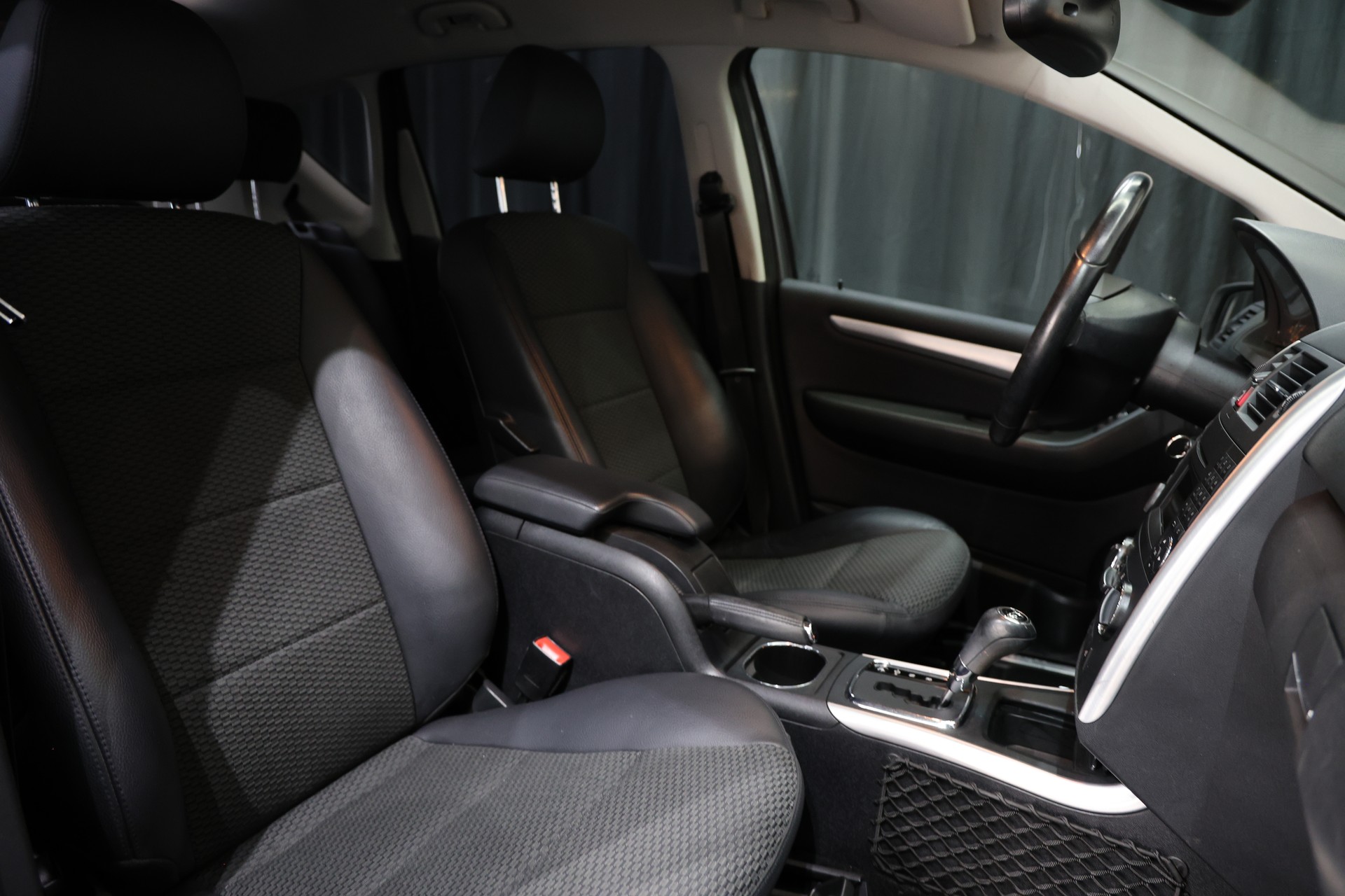 MERCEDES-BENZ A 180 Avantgarde-image-13