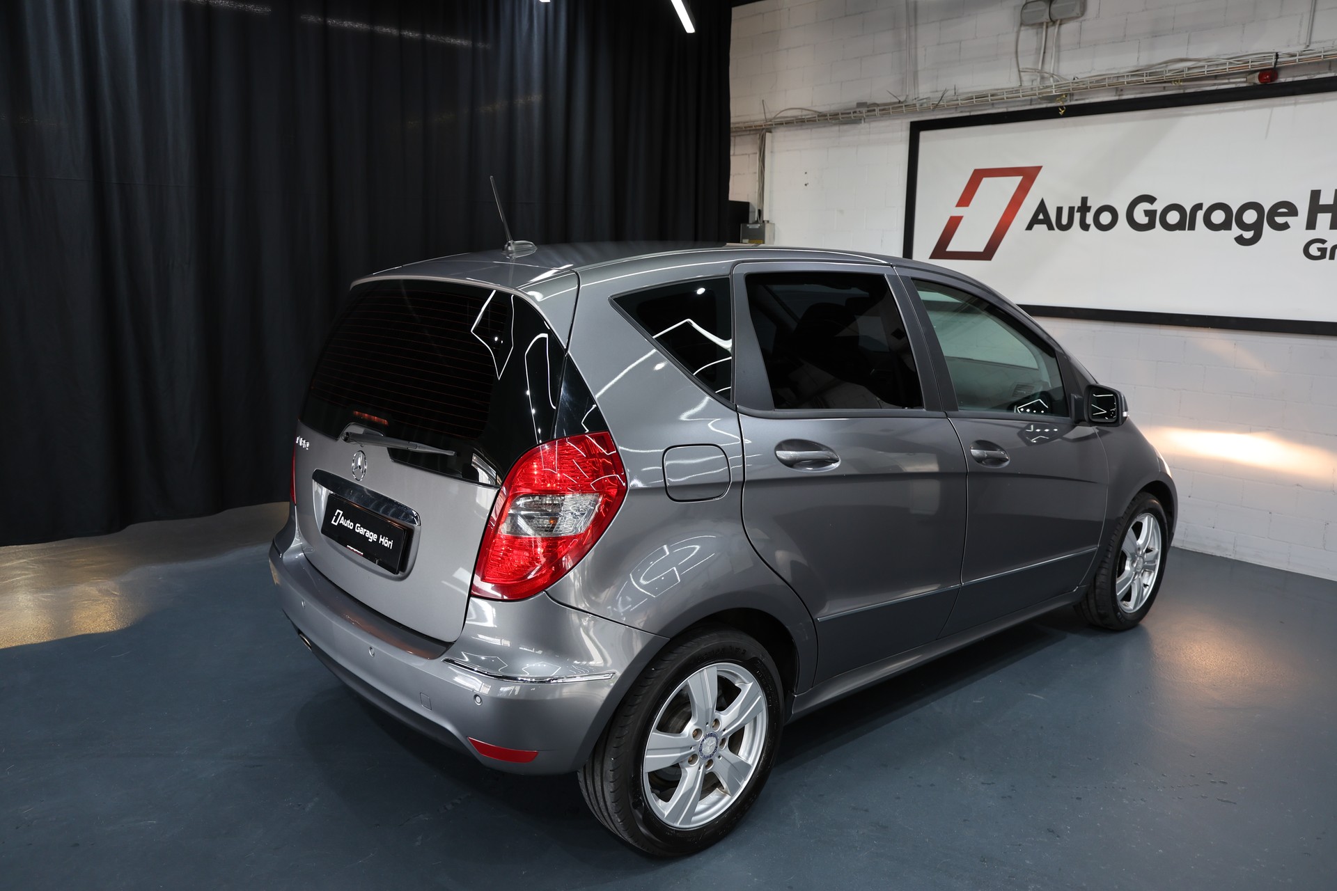 MERCEDES-BENZ A 180 Avantgarde-image-10