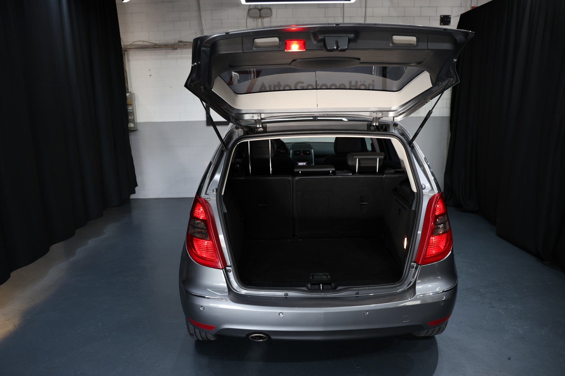 MERCEDES-BENZ A 180 Avantgarde-image-19