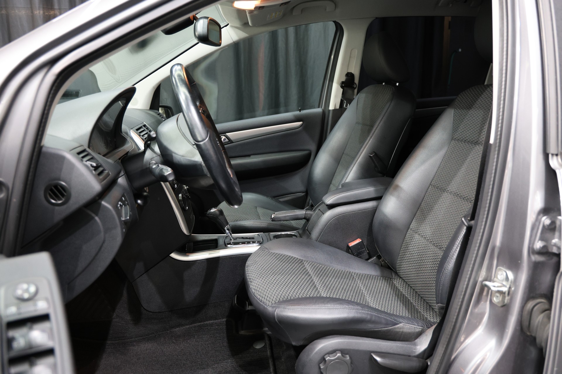 MERCEDES-BENZ A 180 Avantgarde-image-5