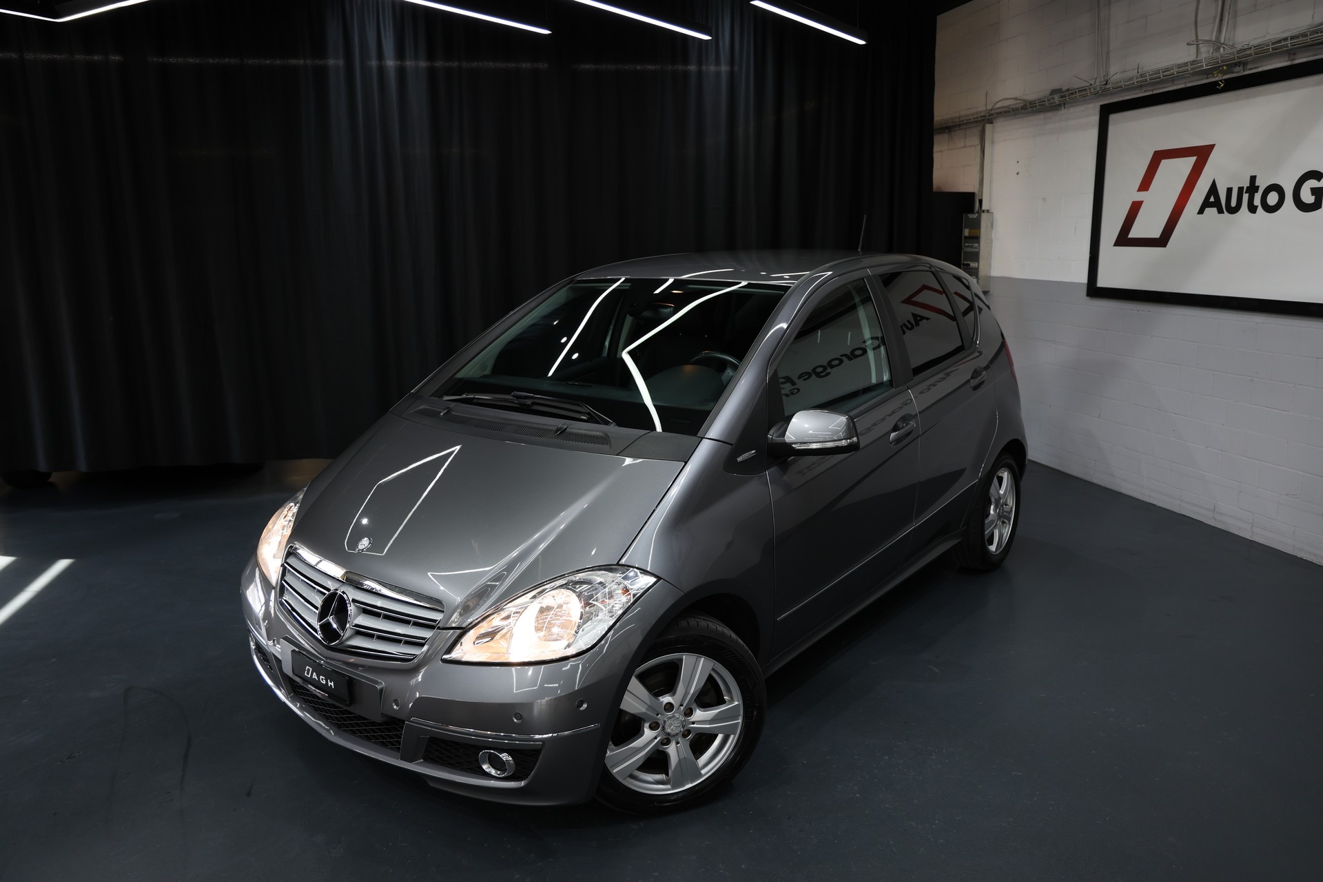 MERCEDES-BENZ A 180 Avantgarde-image-9