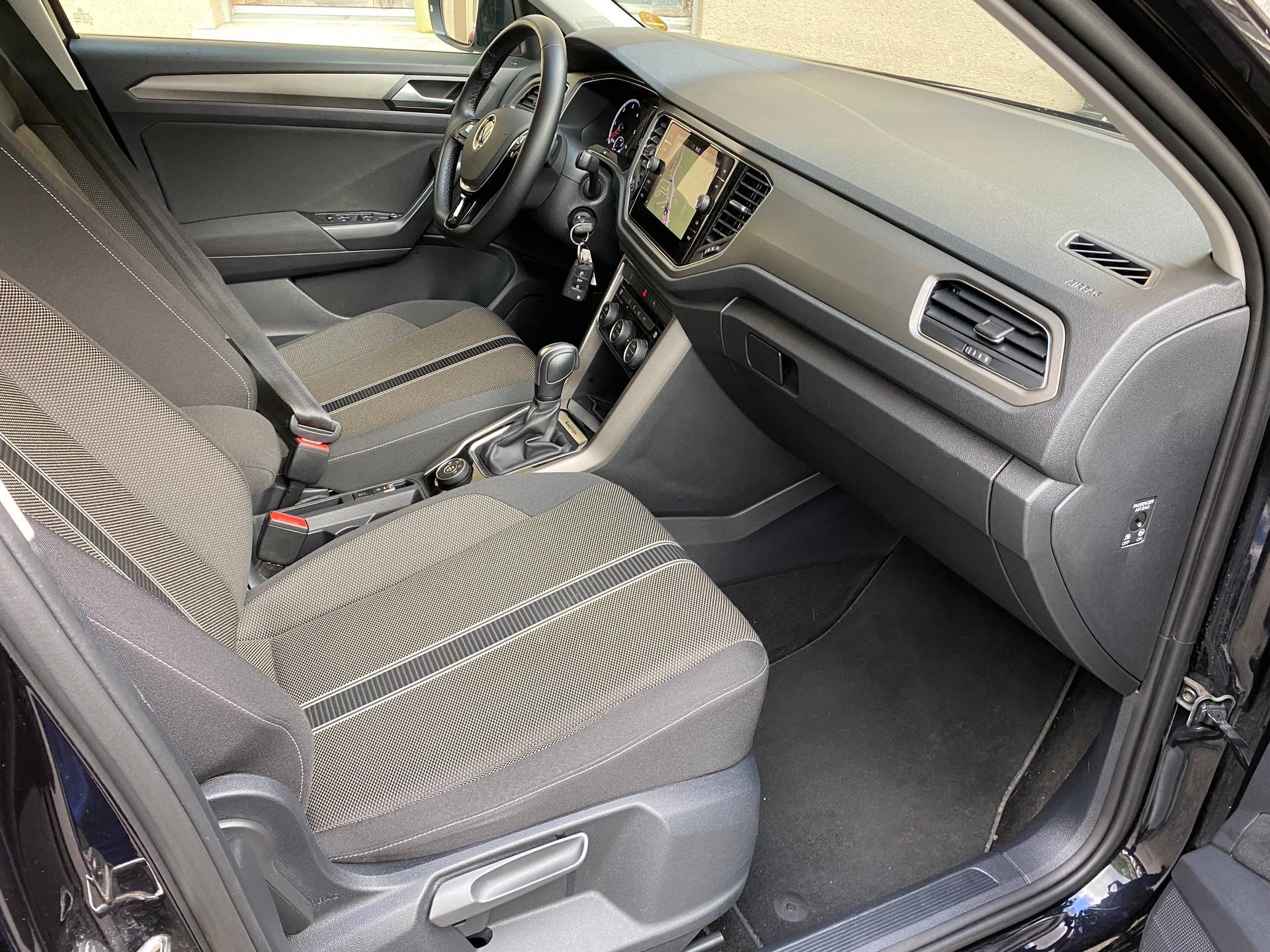VW T-Roc 2.0 TDI SCR Advance DSG 4Motion-image-4