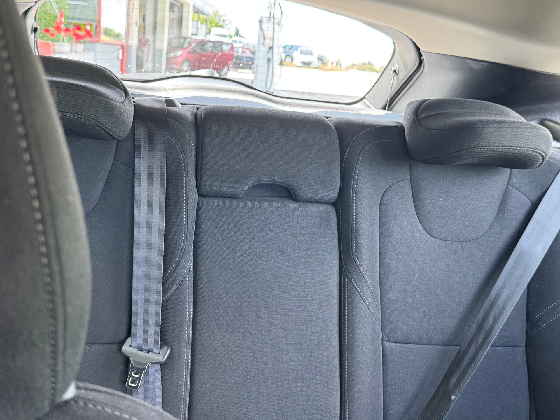 VOLVO V40 D2-image-12