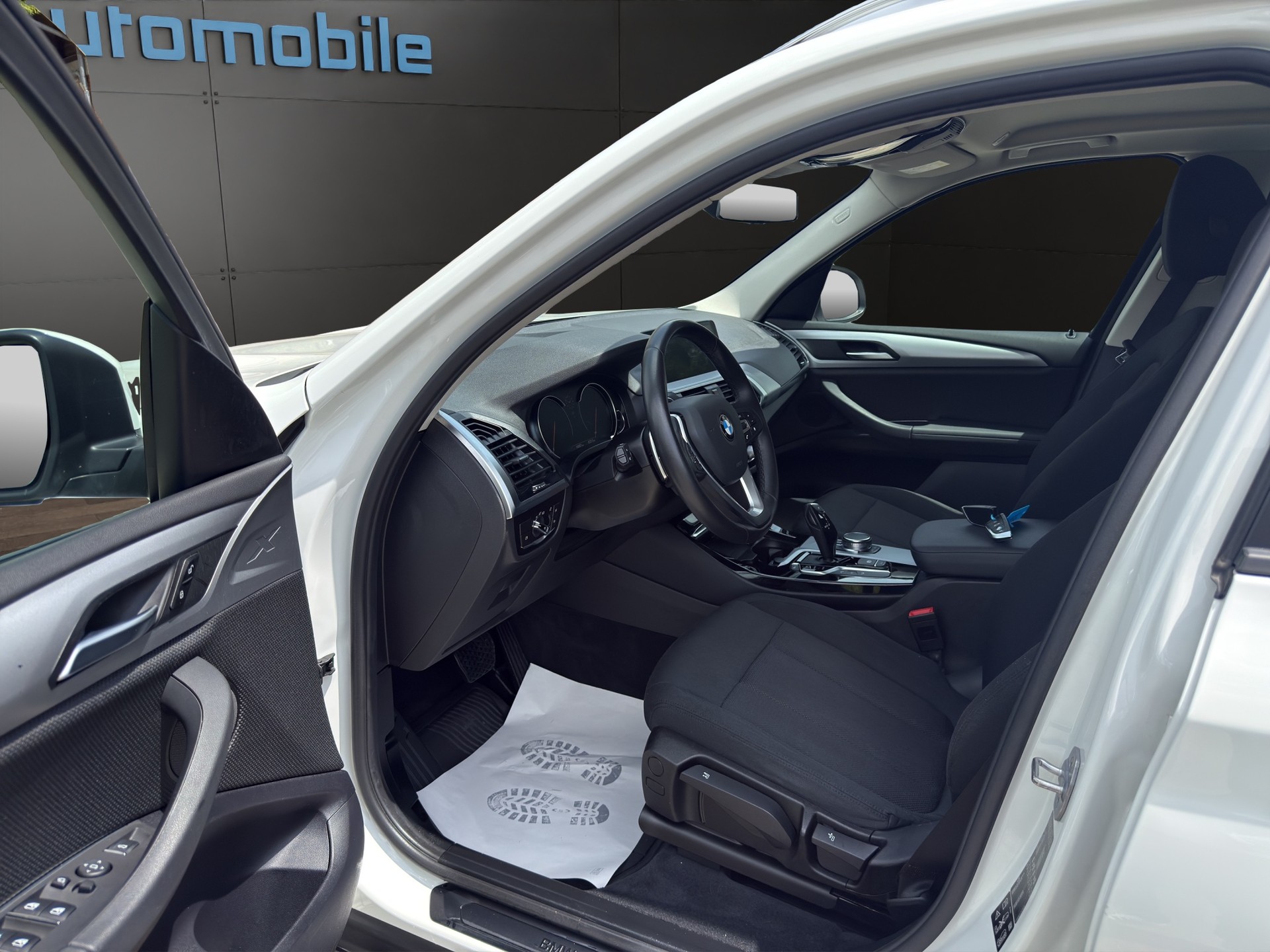 BMW X3 xDrive 20d Luxury Line Steptronic-image-11