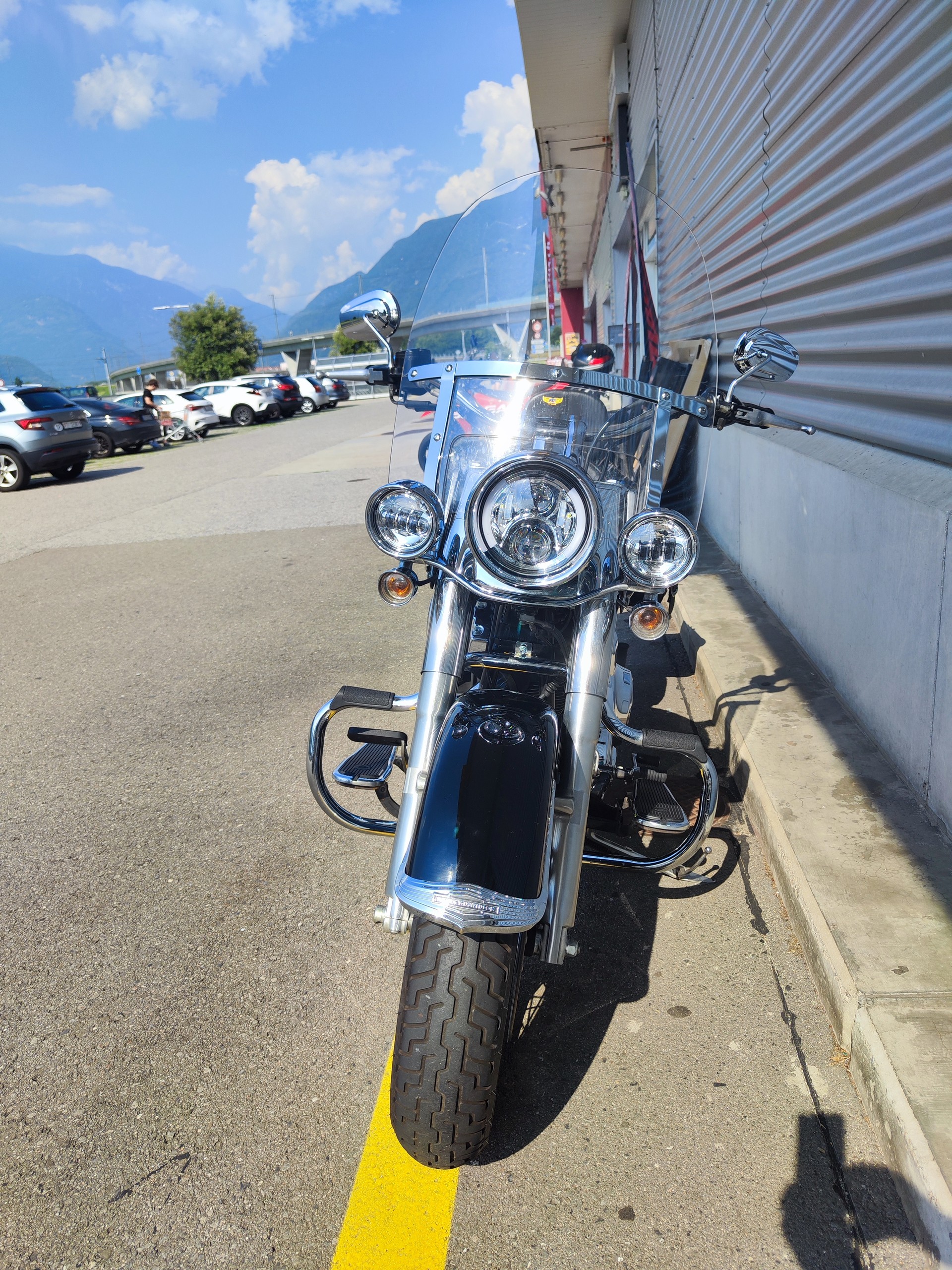 HARLEY-DAVIDSON FLSTN Softail Deluxe ABS-image-3