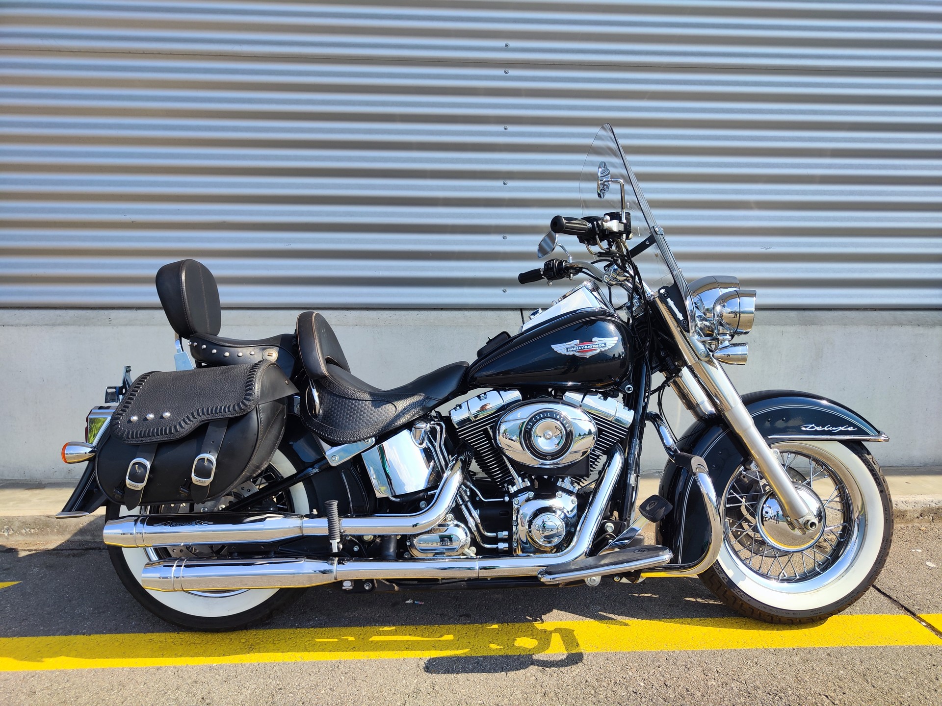 HARLEY-DAVIDSON FLSTN Softail Deluxe ABS-image-0