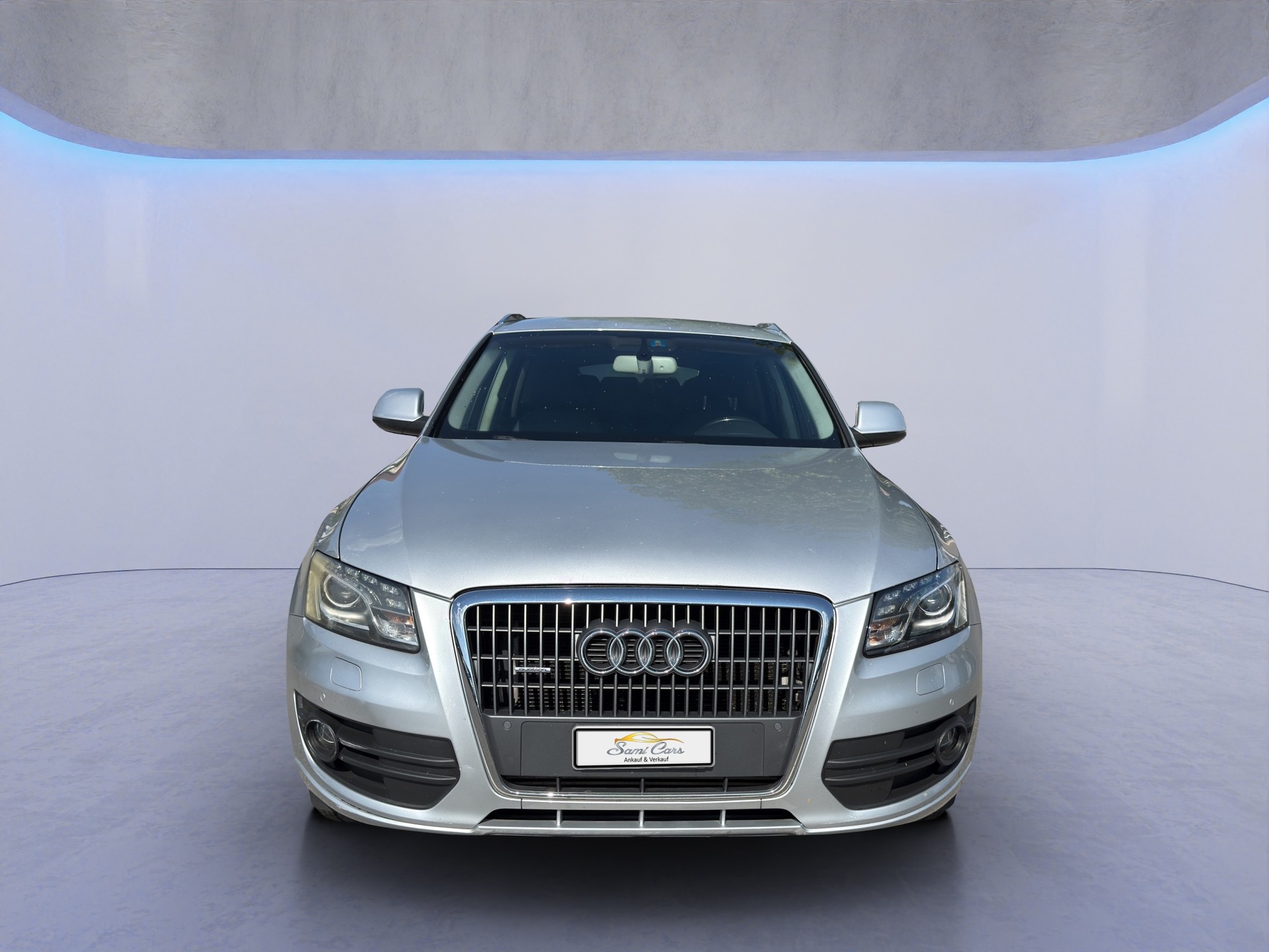 AUDI Q5 2.0 TFSI quattro S-tronic-showroom-element-2