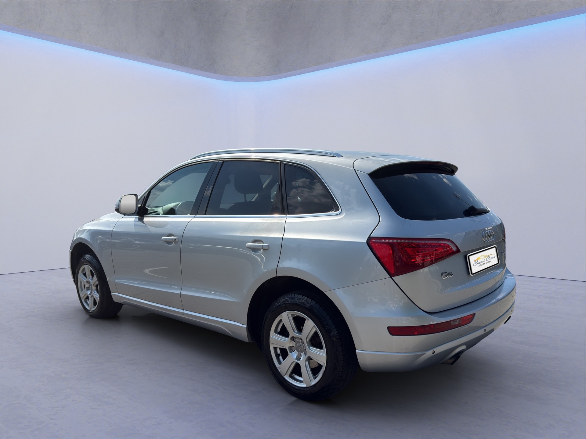 AUDI Q5 2.0 TFSI quattro S-tronic-showroom-element-3