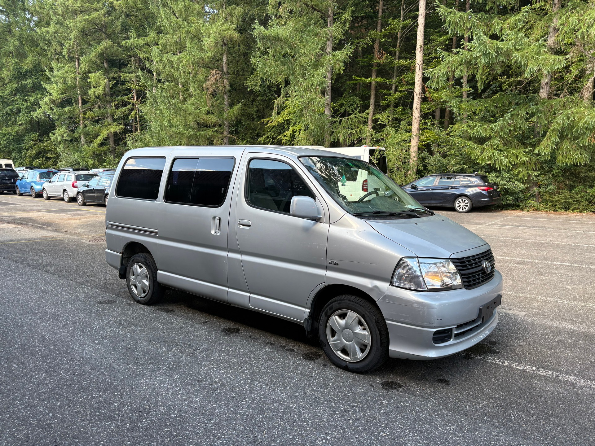 TOYOTA Hiace D-4D Wagon SWB-image-8