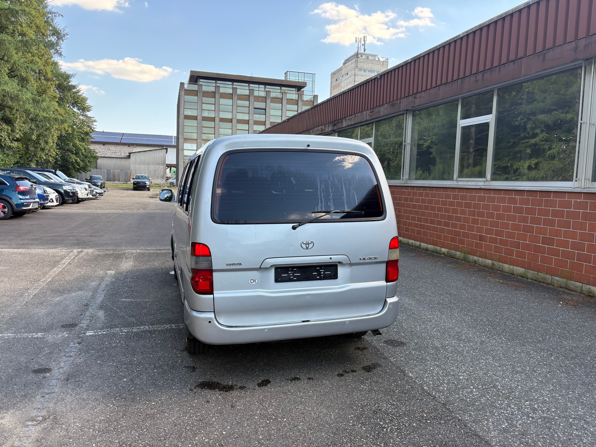 TOYOTA Hiace D-4D Wagon SWB-image-6