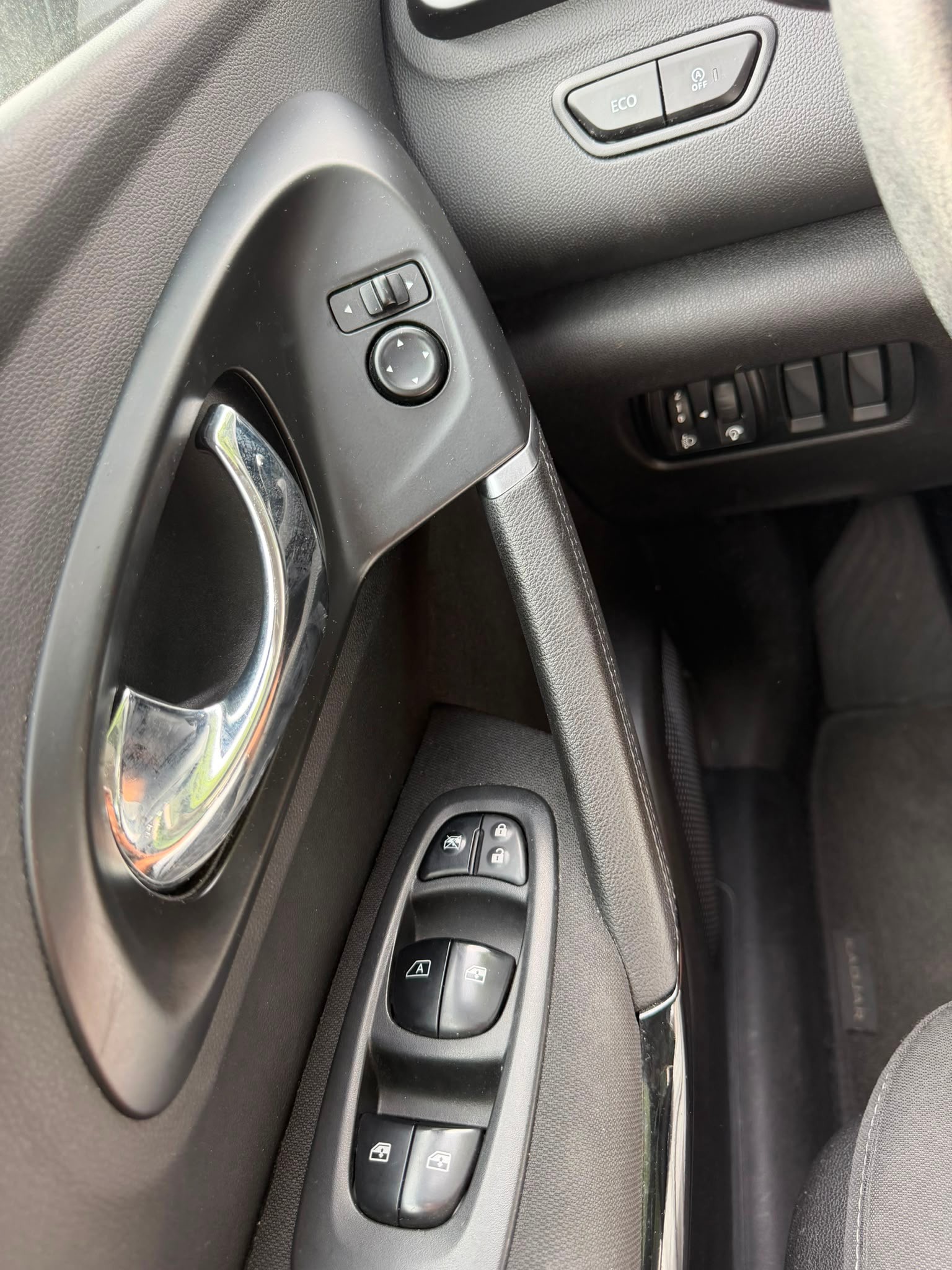 RENAULT Kadjar 1.2 16V Turbo Bose-image-4