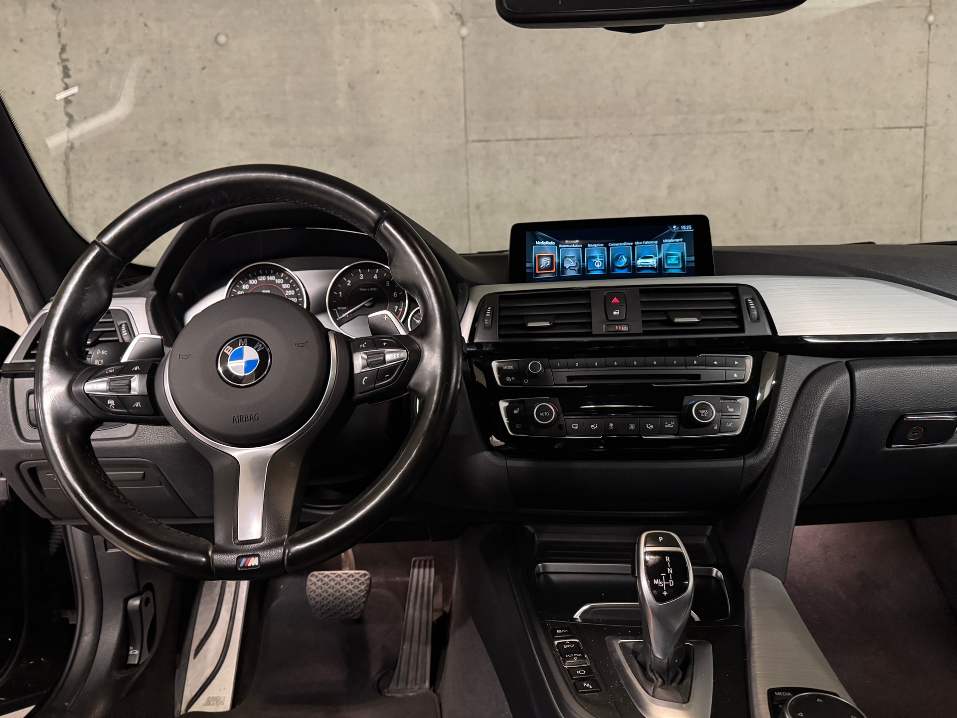BMW 340i xDrive M Sport Steptronic-image-4