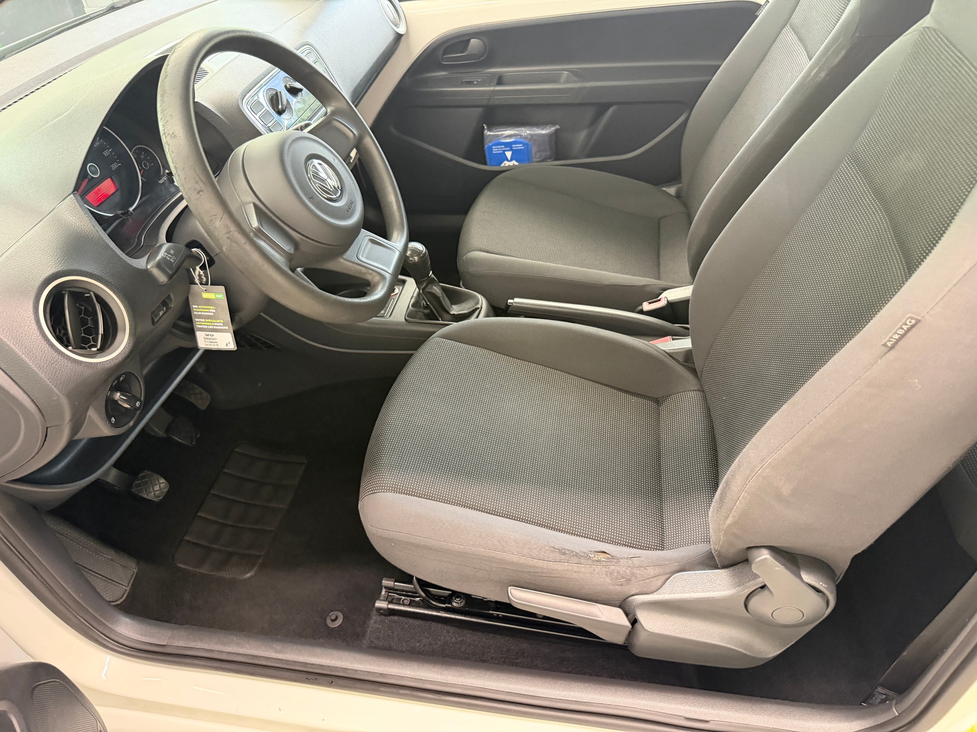 VW Up 1.0 take up-image-10
