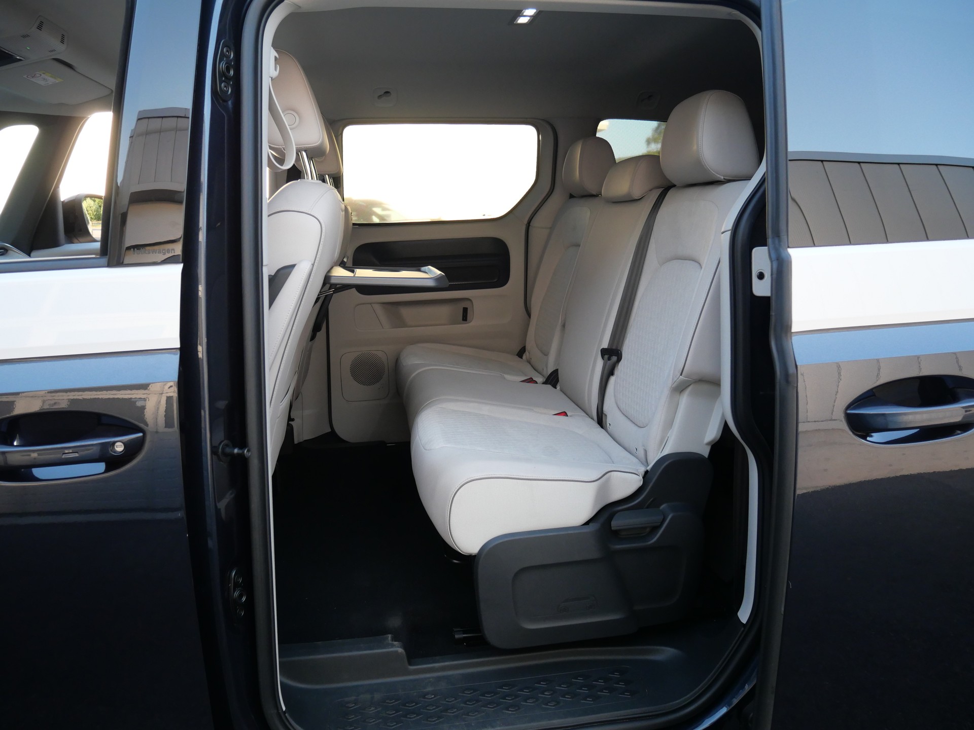 VW ID.Buzz NWB Pro *CH-Auto, Vollausstattung*-image-11