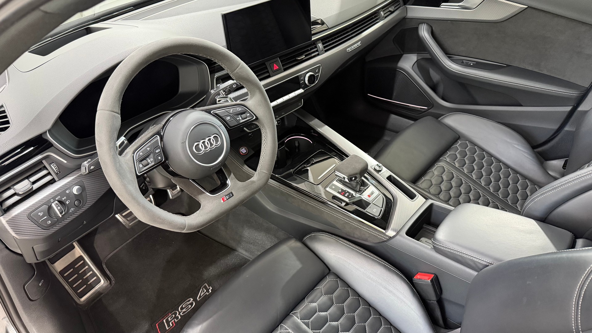 AUDI RS4 Avant 2.9 V6 TFSI quattro-showroom-element-3