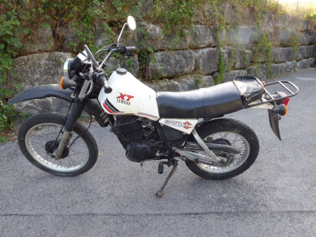 YAMAHA XT 550-image-2
