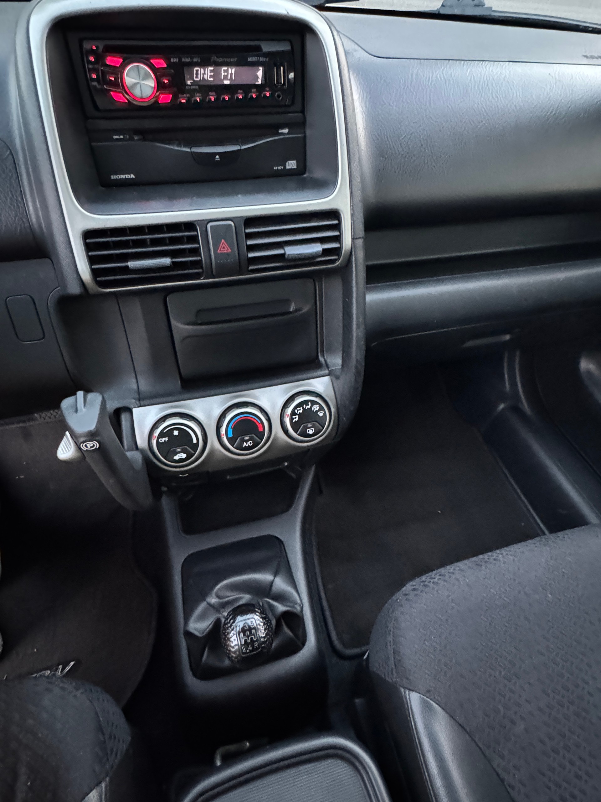 HONDA CR-V 2.0 4WD LS Adventure-image-15