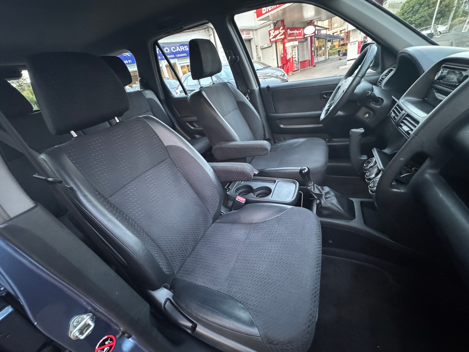 HONDA CR-V 2.0 4WD LS Adventure-image-7