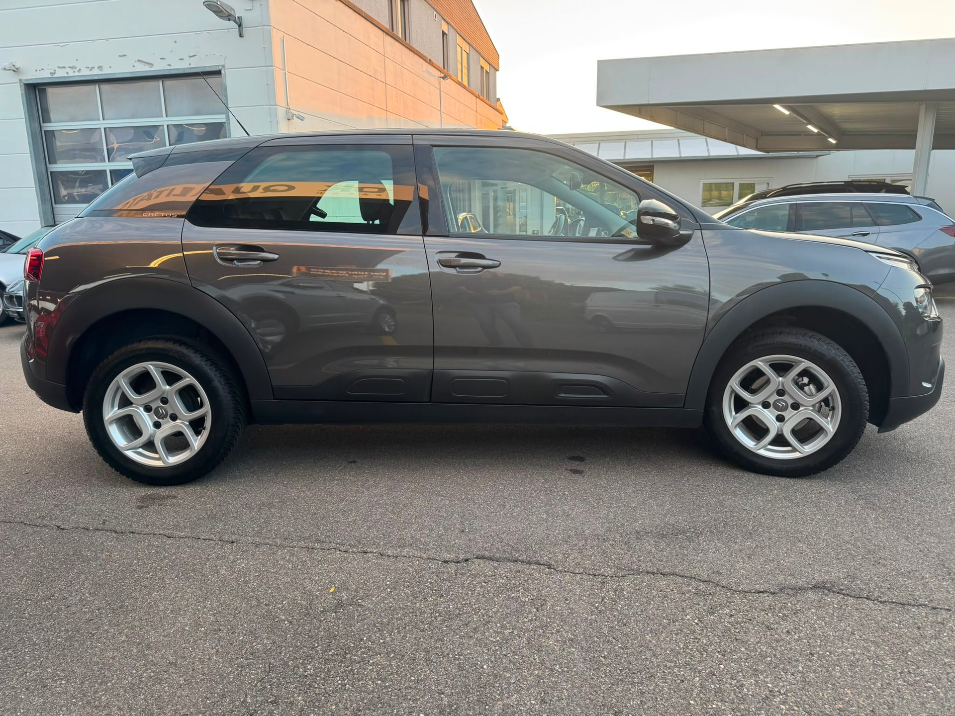 CITROEN C4 Cactus 1.2 Pure Tech Feel-image-4