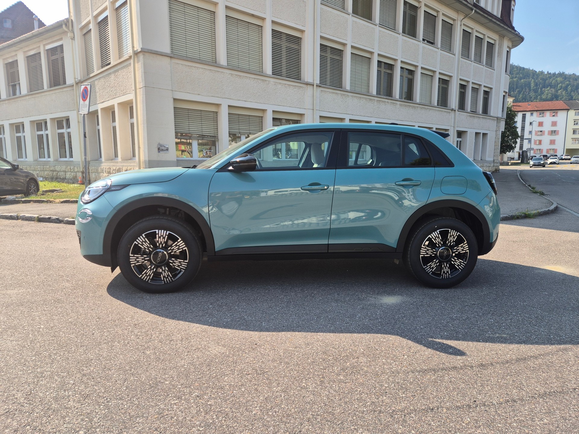 FIAT 600h Mild Hybrid Icon Swiss Edition-showroom-element-1