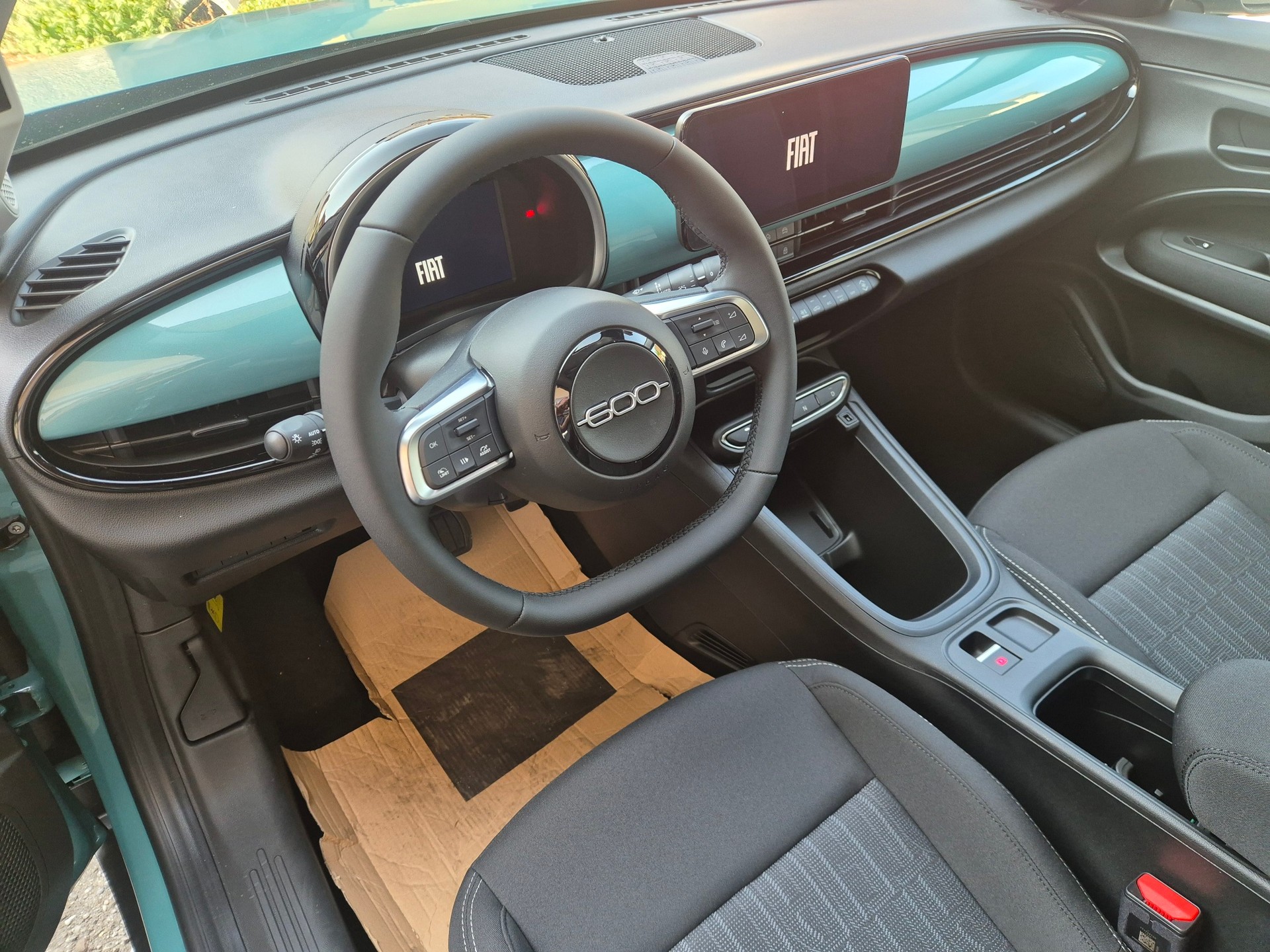 FIAT 600h Mild Hybrid Icon Swiss Edition-image-8