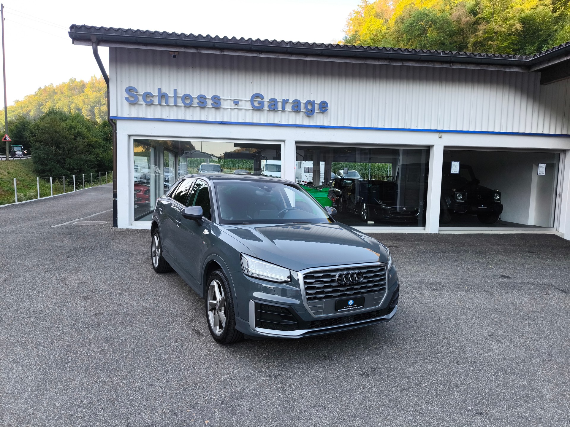 AUDI Q2 2.0 TFSI sport quattro S-tronic-showroom-element-2