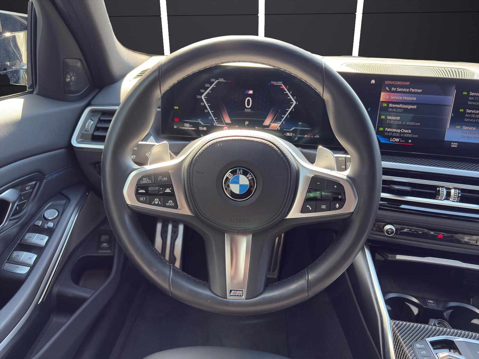 BMW M340i xDrive Touring-image-14