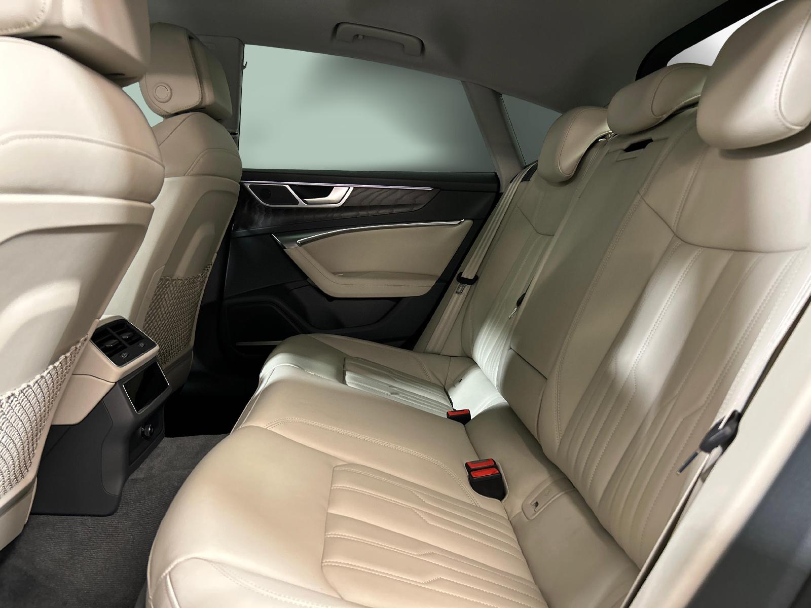 AUDI A7 Sportback 3.0 55 TFSI quattro S-Tronic-showroom-element-3