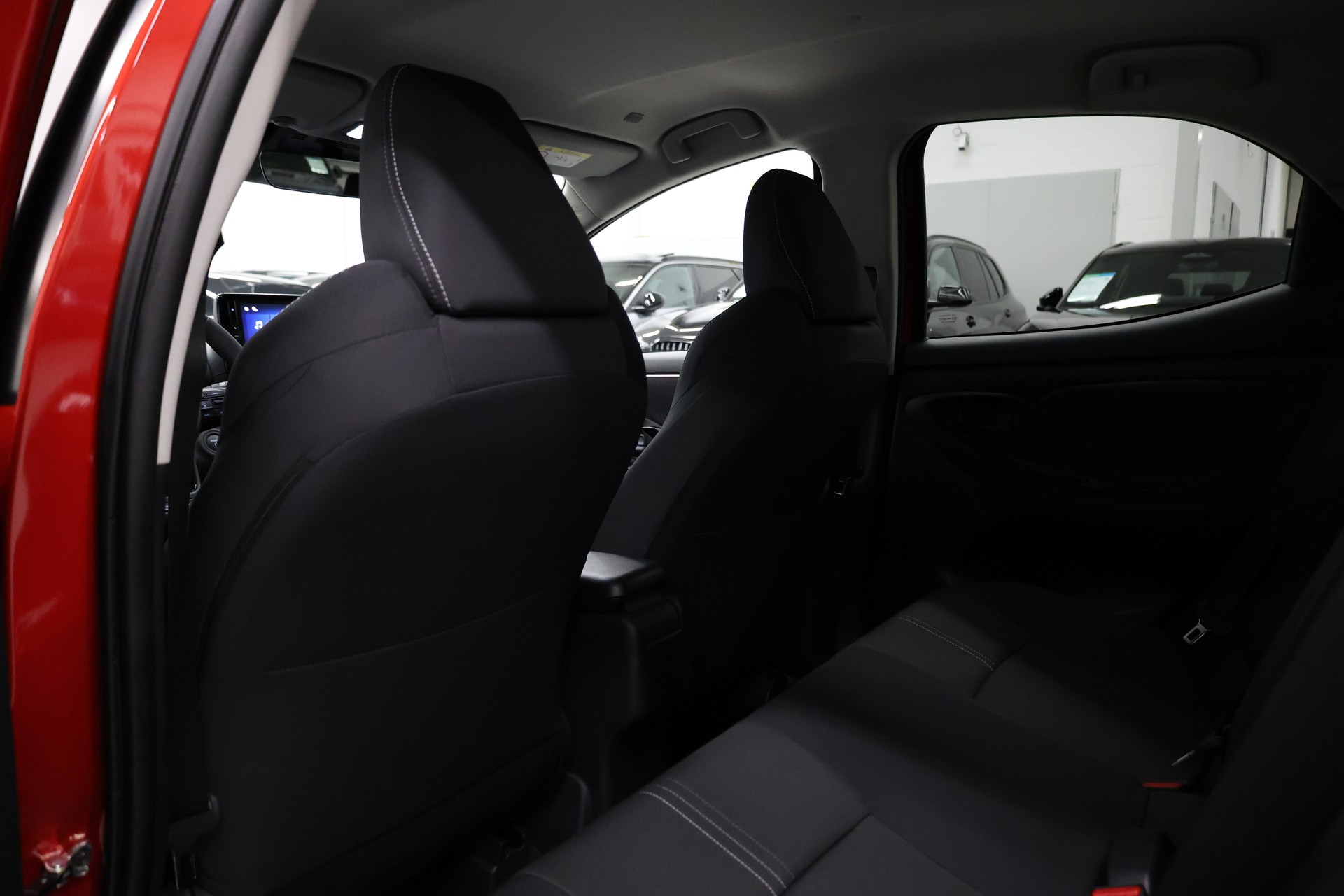 TOYOTA Yaris 1.5 VVT-i HSD Teamplayer-image-35