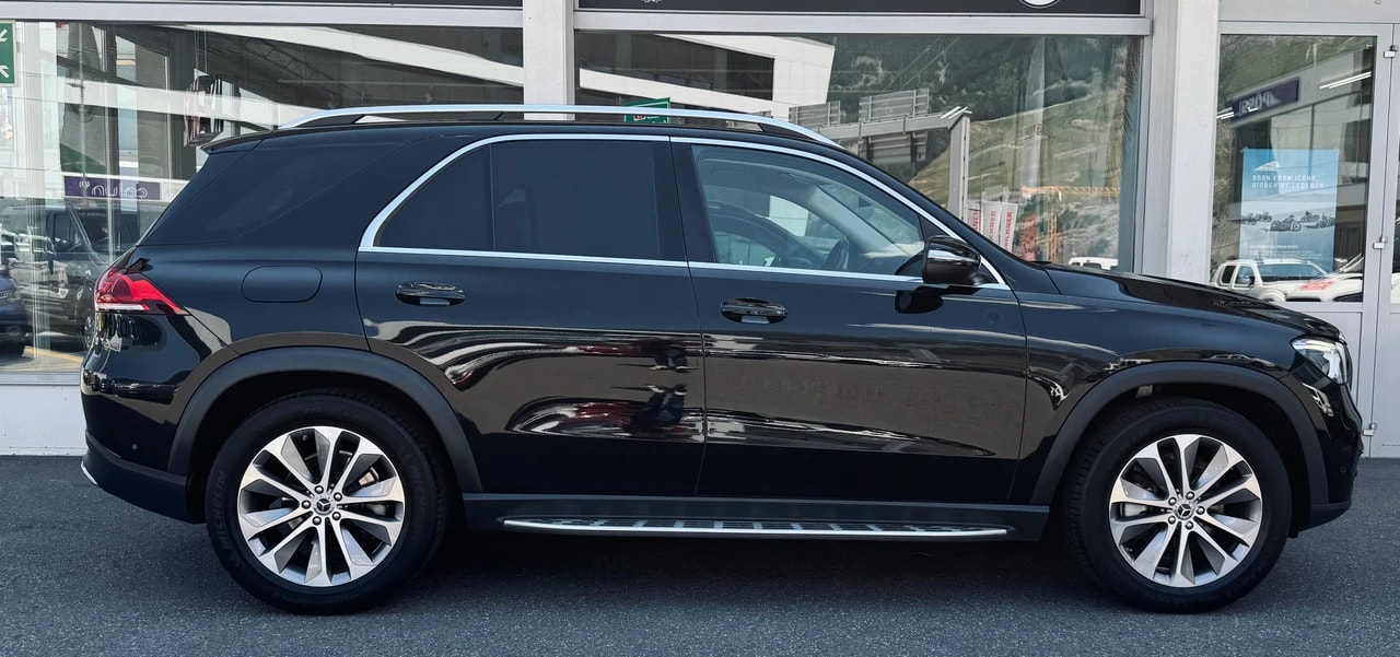MERCEDES-BENZ GLE 300 d 4Matic 9G-Tronic 7-Plätzer-showroom-element-1