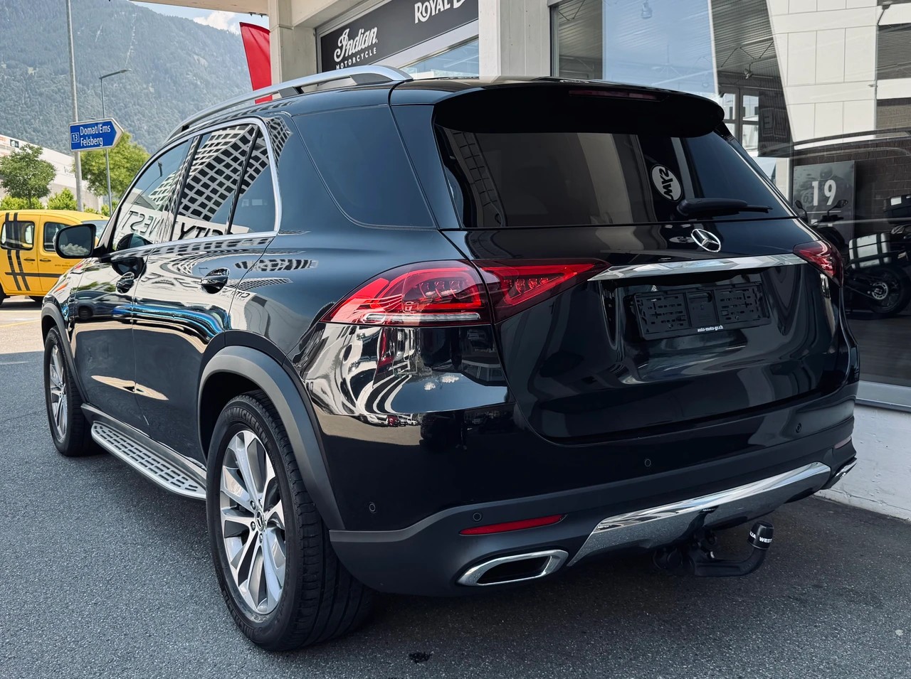 MERCEDES-BENZ GLE 300 d 4Matic 9G-Tronic 7-Plätzer-showroom-element-3