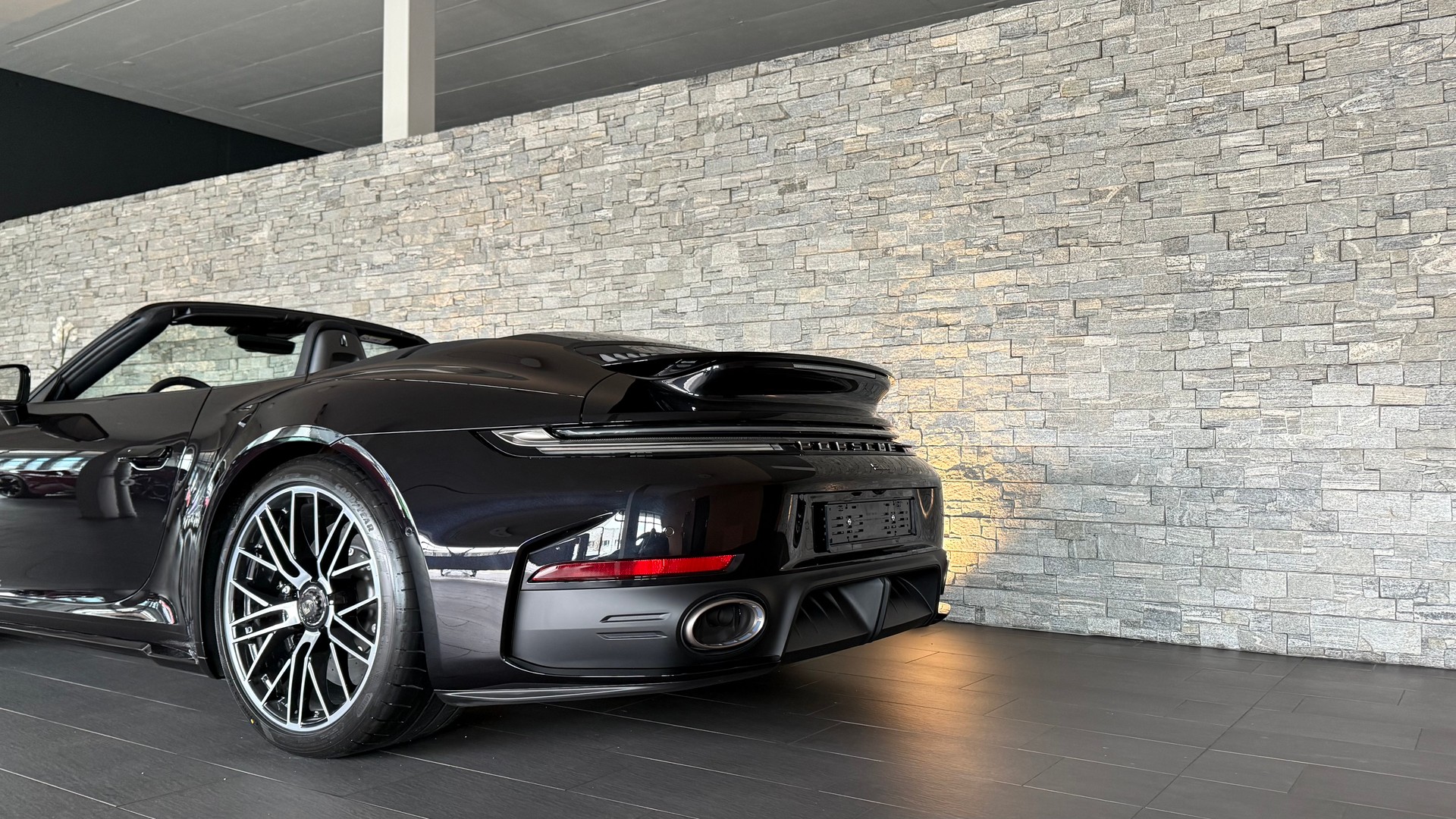 PORSCHE 911 Turbo S Cabriolet (992.2) PDK-image-7