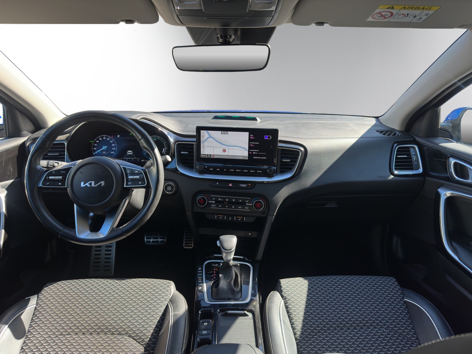 KIA Xceed 1.6 GDi Plug-in Hybrid Style DCT-image-13