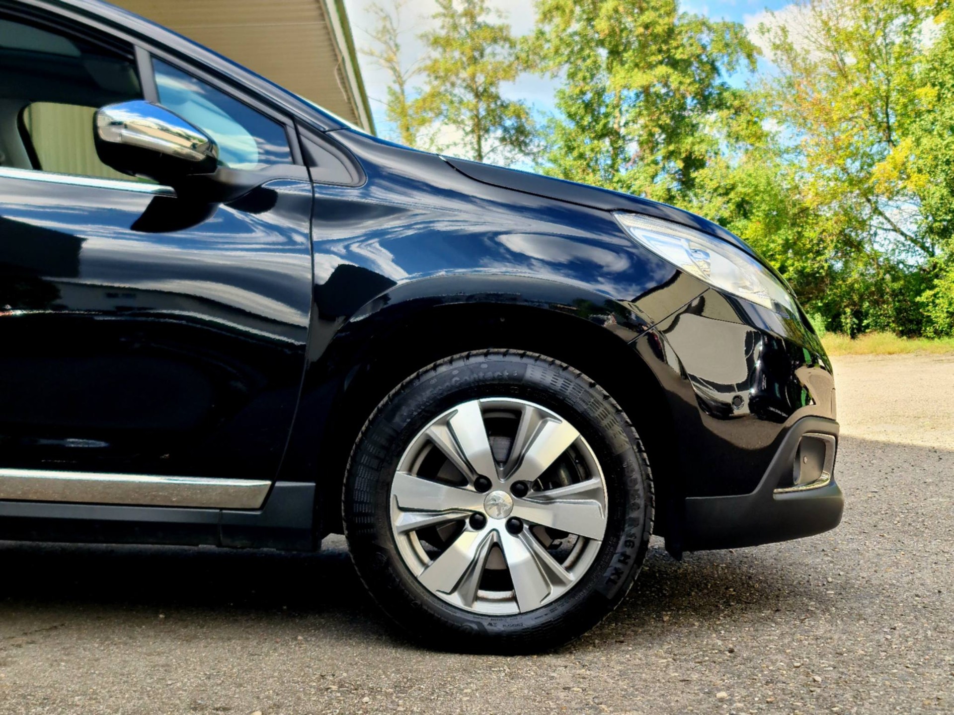 PEUGEOT 2008 1.2 PureTech Active EAT6-image-6