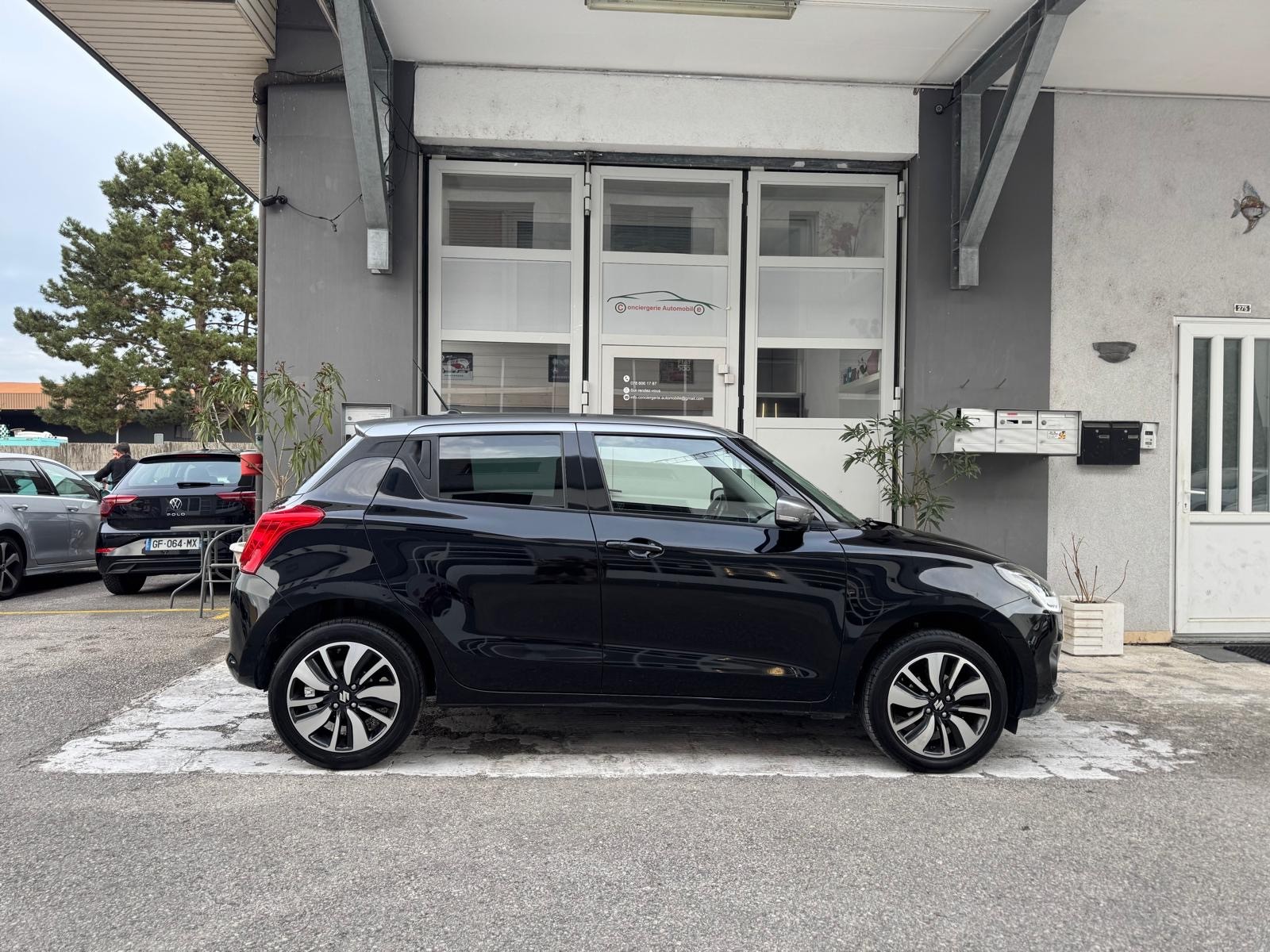 SUZUKI Swift 1.2i 16V SHVS Compact Top Hybrid Allgrip 4x4-showroom-element-2
