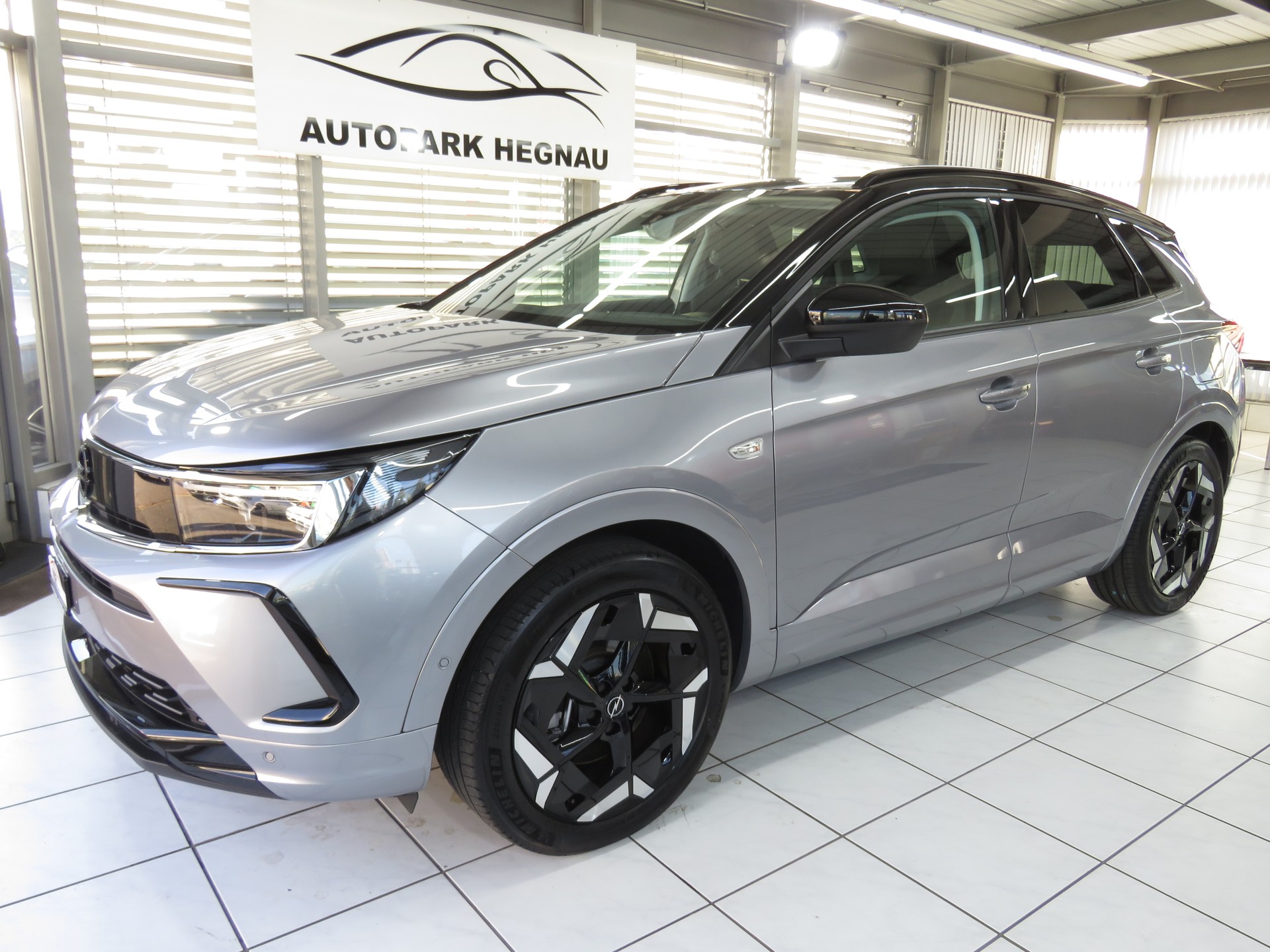 OPEL Grandland 1.6 Hybrid 4x4 GSe Automat
