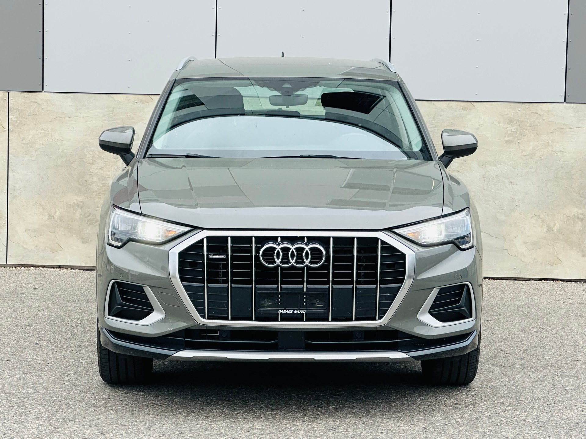 AUDI Q3 40 TDI advanced quattro S-tronic-image-4